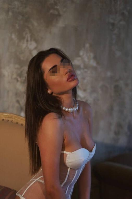 Проститутка Питера Виола с 1 размером груди предлагает интим услуги у метро Кировский Завод  +7(981)155-42-85 - фото 3